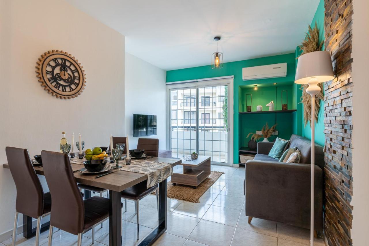 Araminta 2-Bedroom Apartment In ลาร์นาคา ภายนอก รูปภาพ